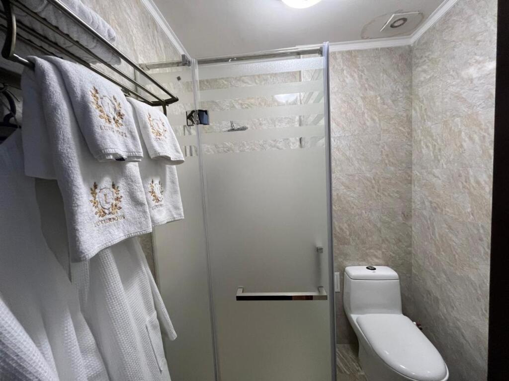 Hotel Luxurious Taraz Zewnętrze zdjęcie