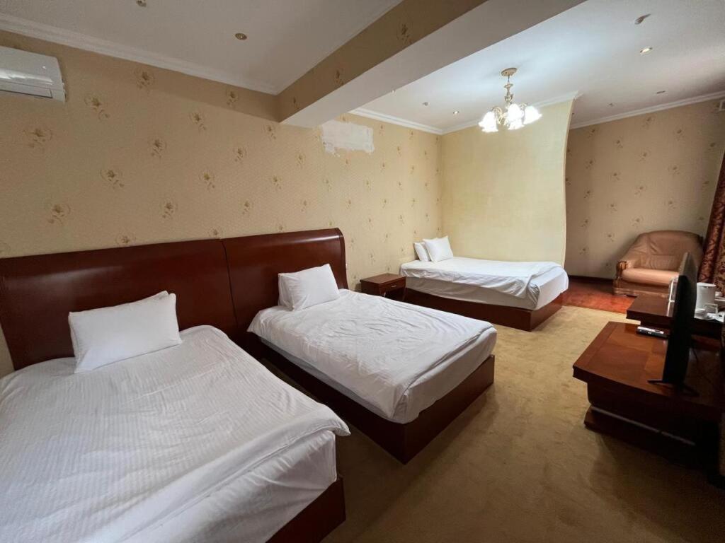 Hotel Luxurious Taraz Zewnętrze zdjęcie