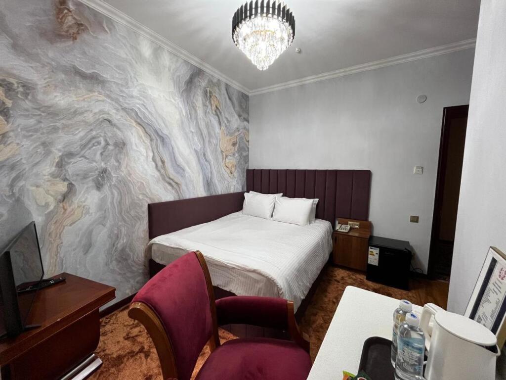 Hotel Luxurious Taraz Zewnętrze zdjęcie