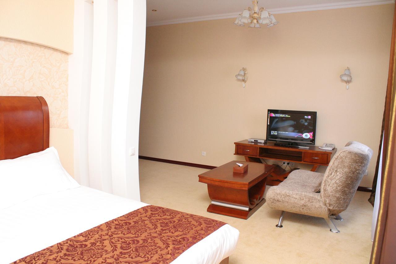 Hotel Luxurious Taraz Zewnętrze zdjęcie