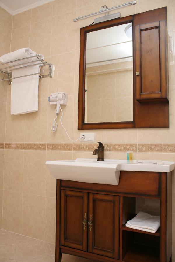 Hotel Luxurious Taraz Zewnętrze zdjęcie