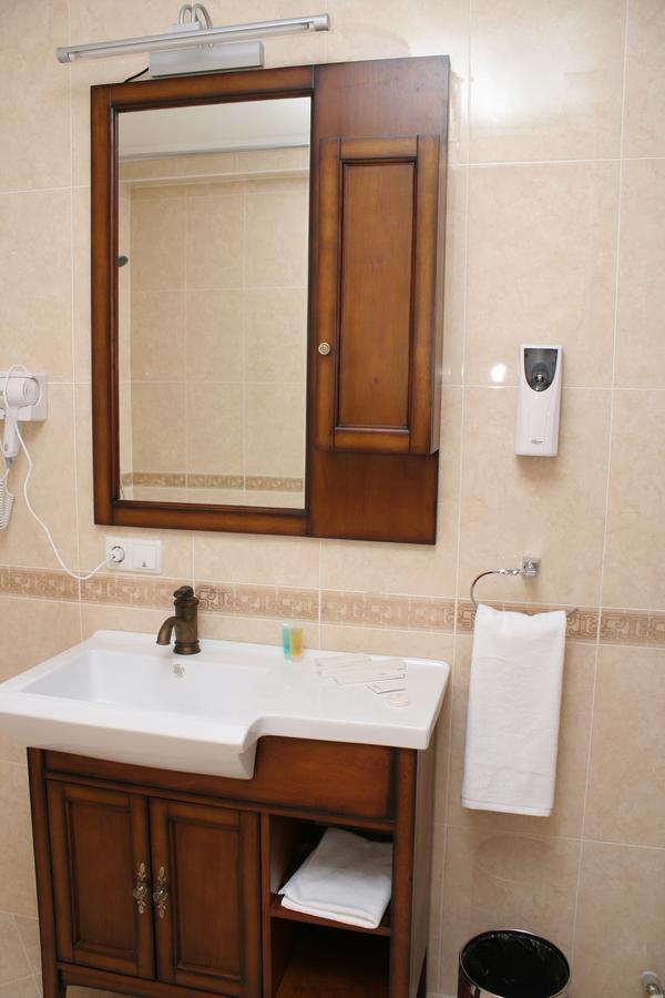 Hotel Luxurious Taraz Zewnętrze zdjęcie
